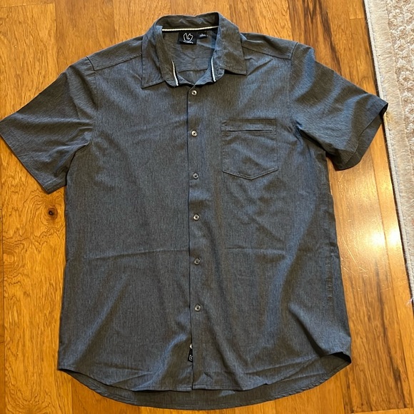 Burnside‎ Solid Short Sleeve Regular Fit Shirt - Picture 1 of 10